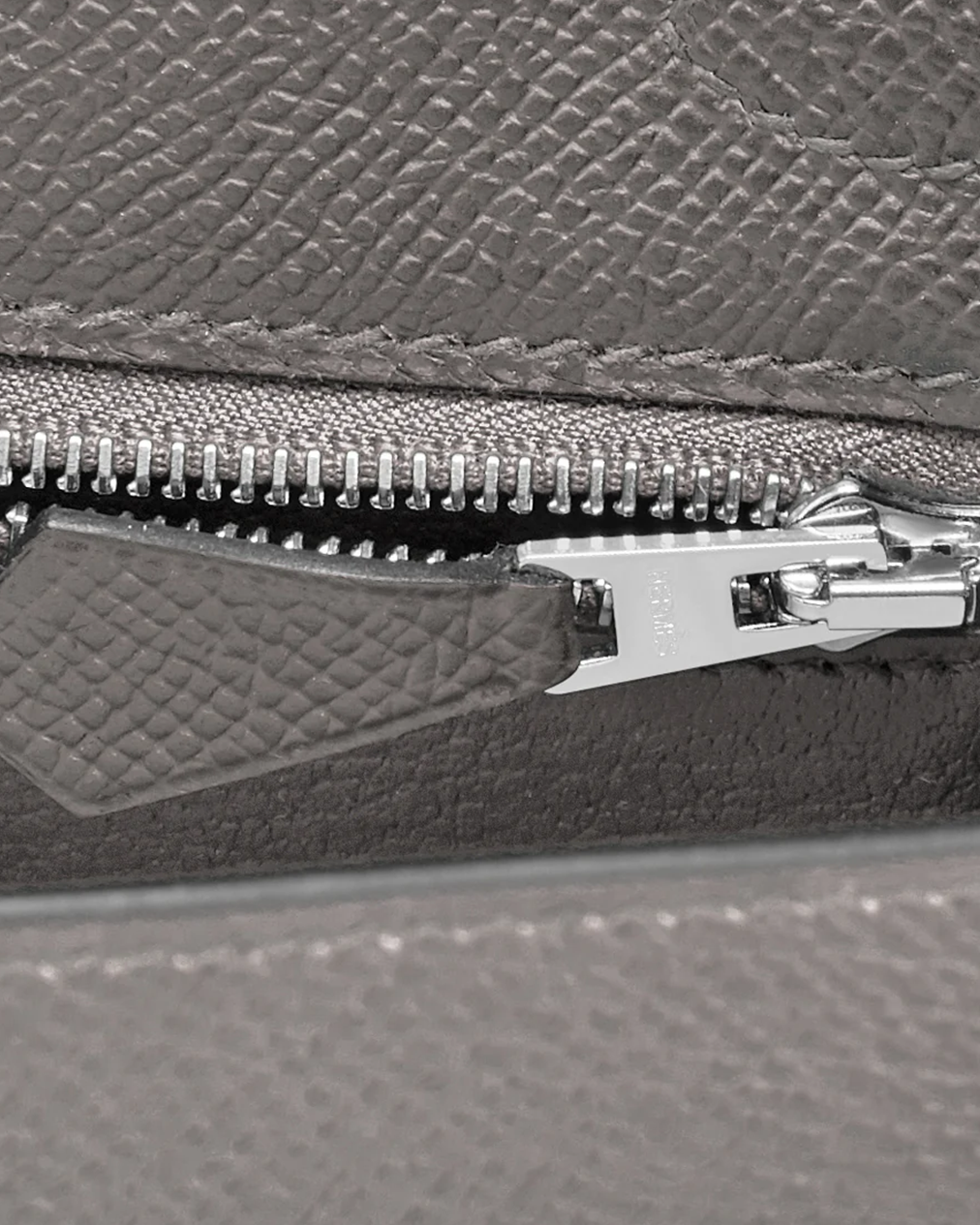 Luxurious Hermès Pewter Kelly Bag – 25cm - Image 6
