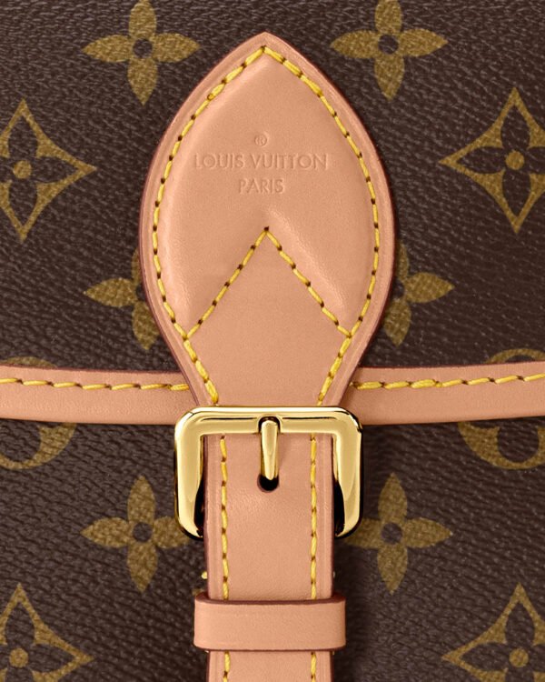 Louis Vuitton DIANE handbag classic design - Image 7