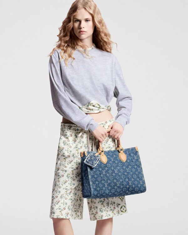 Louis Vuitton Medium Tote Bag - Image 6