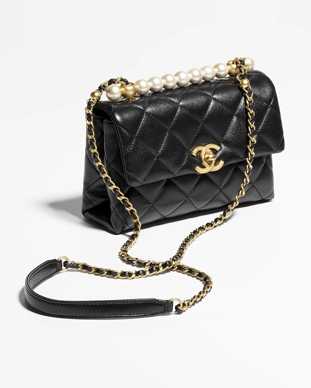 Elegant Chanel Mini Flap Bag - Image 4