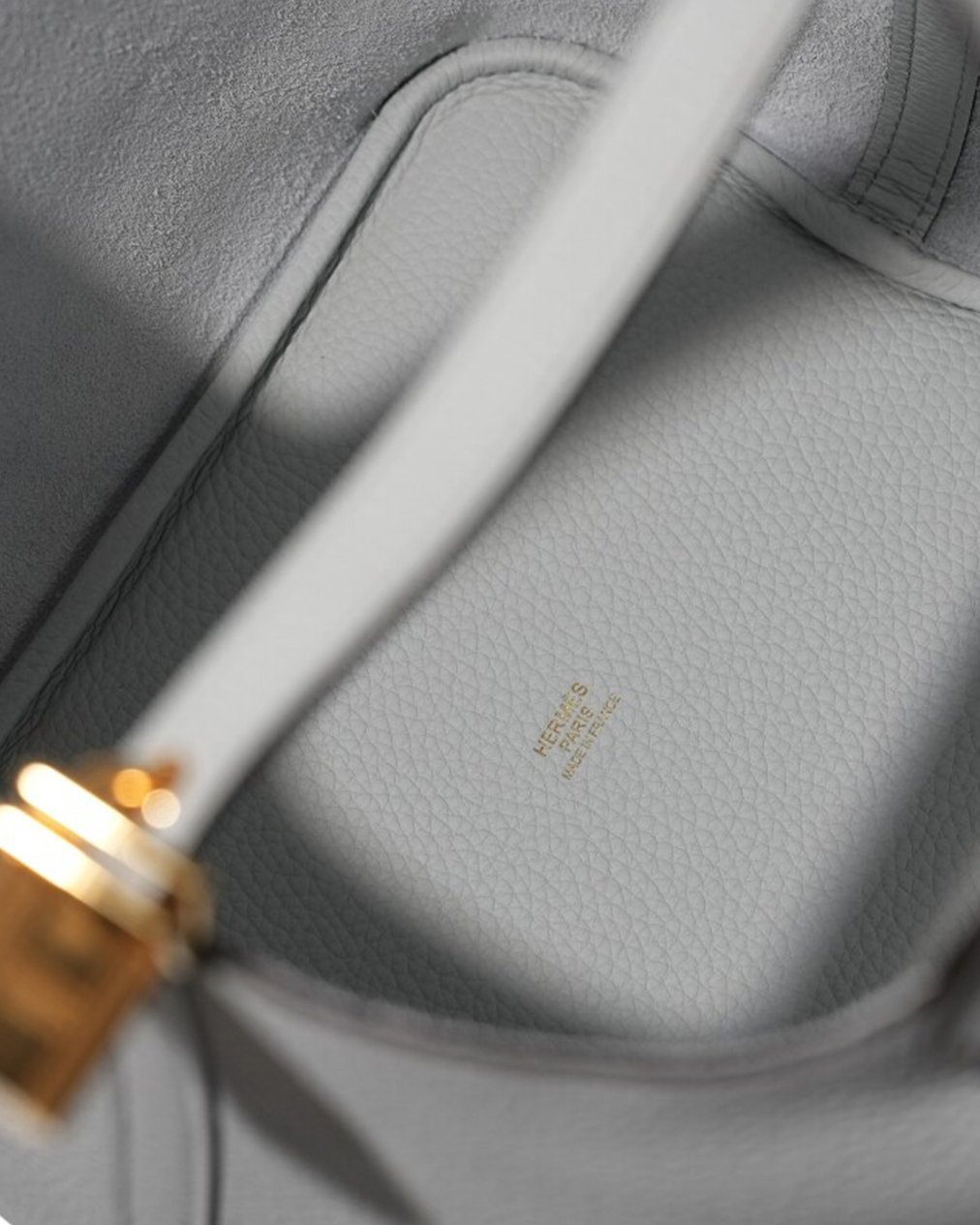 Luxurious Hermès Bleu Pale Picotin Lock - Image 5