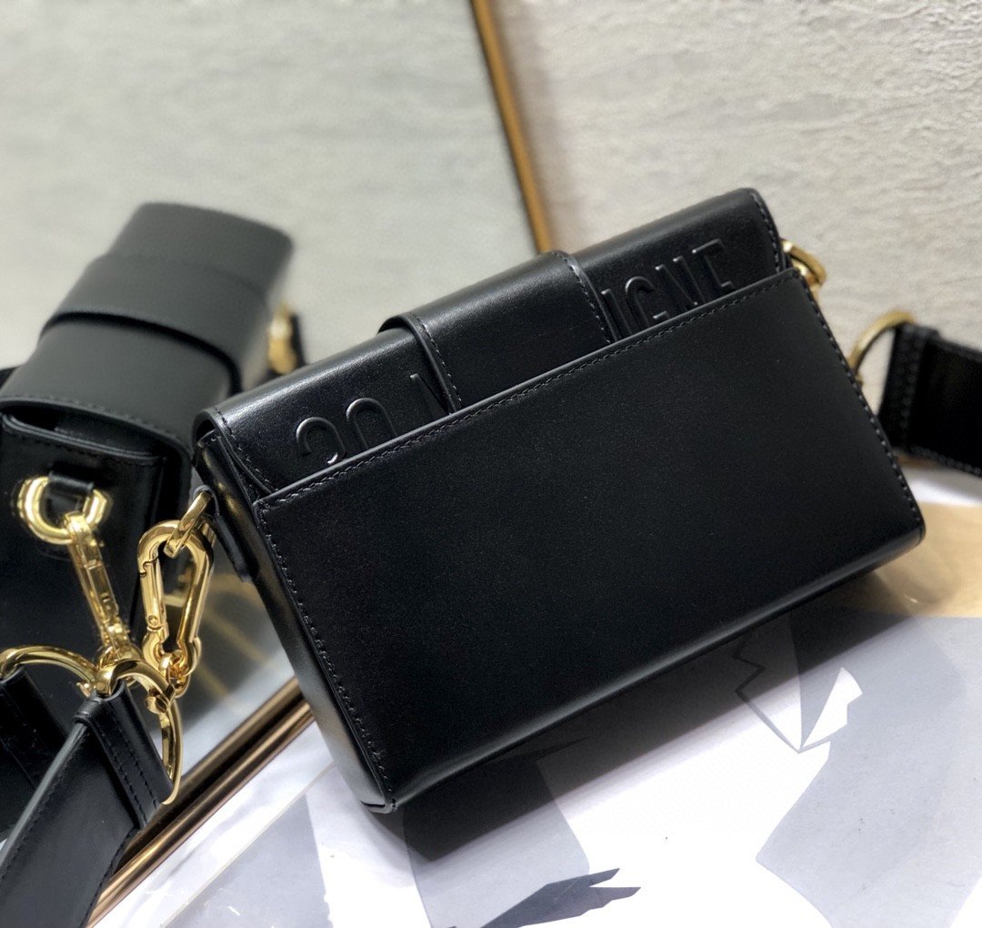 30 MONTAIGNE BOX BAGBlack - Image 3