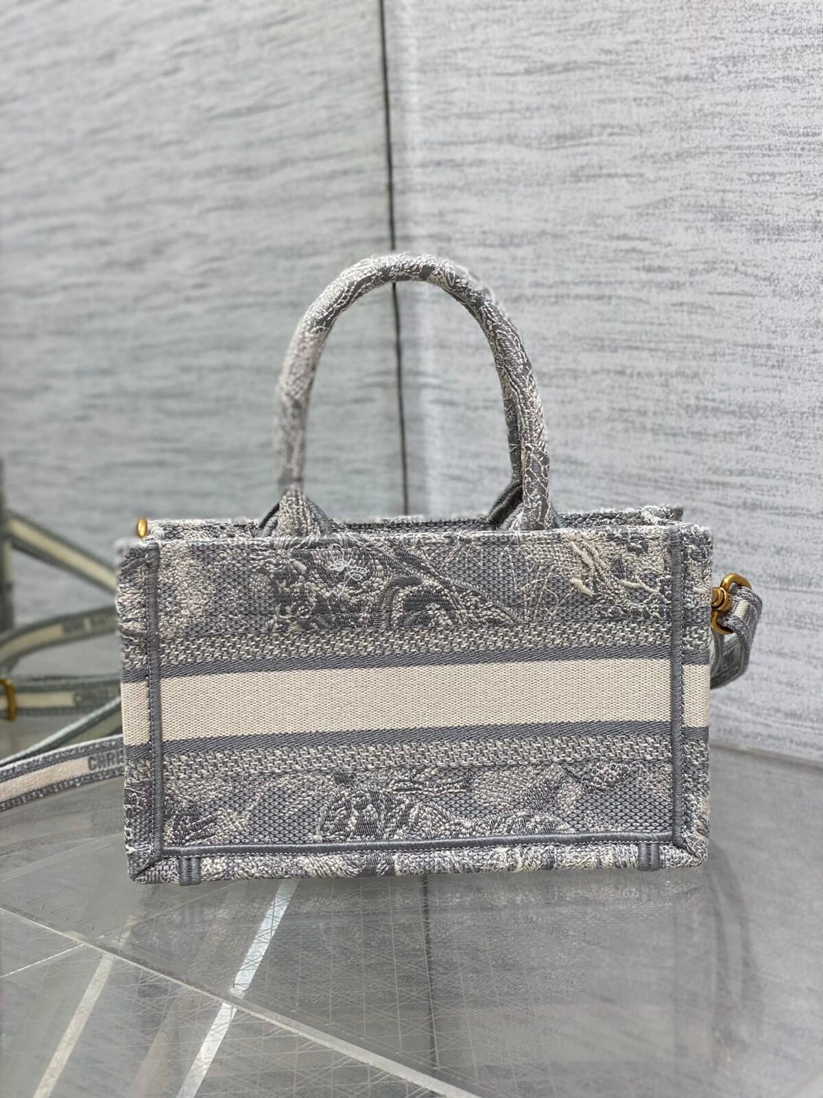 Christian Dior - Image 5