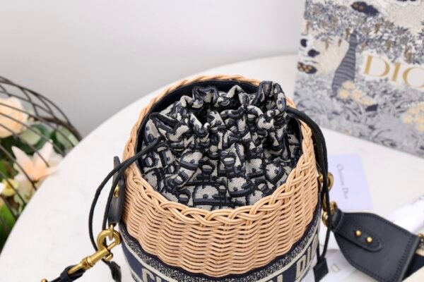 DIOR WICKER BUCKET BAGBlue Dior Oblique - Image 5