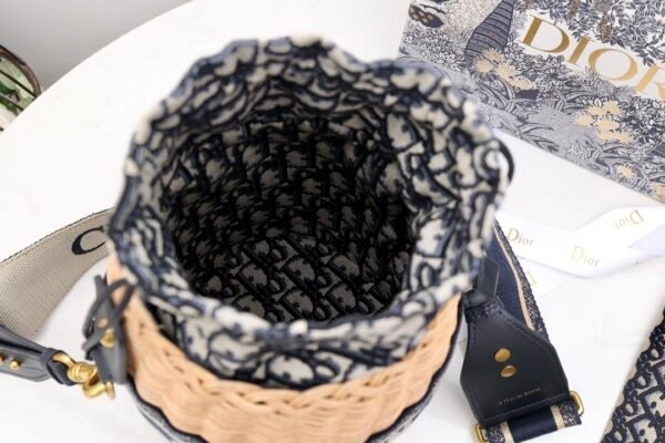 DIOR WICKER BUCKET BAGBlue Dior Oblique - Image 8