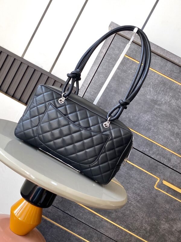 CHANEL - Image 8