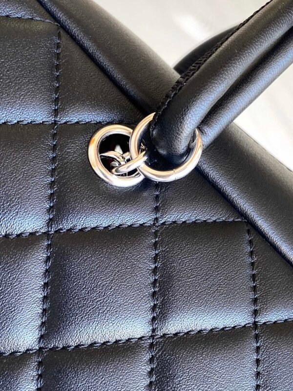 CHANEL - Image 5
