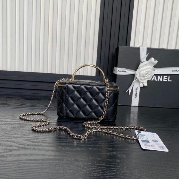 CHANEL - Image 9