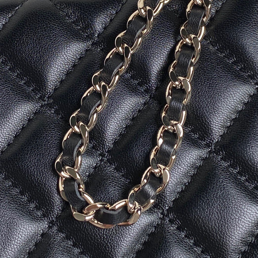 CHANEL - Image 6