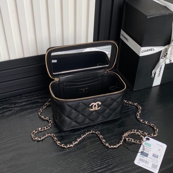 CHANEL - Image 4