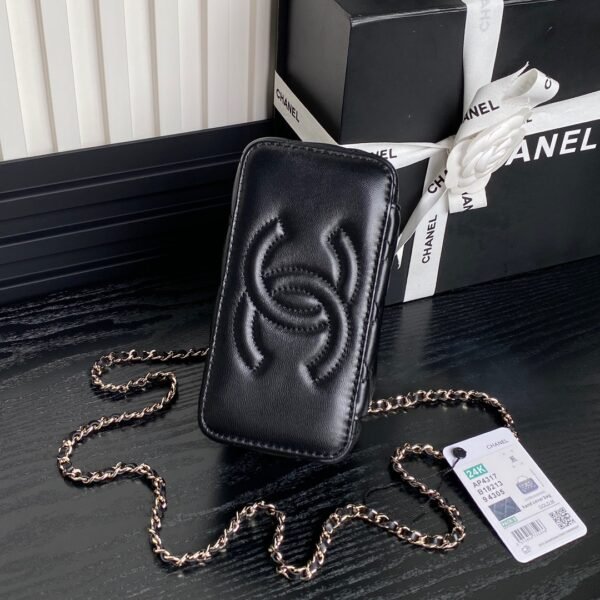 CHANEL - Image 2