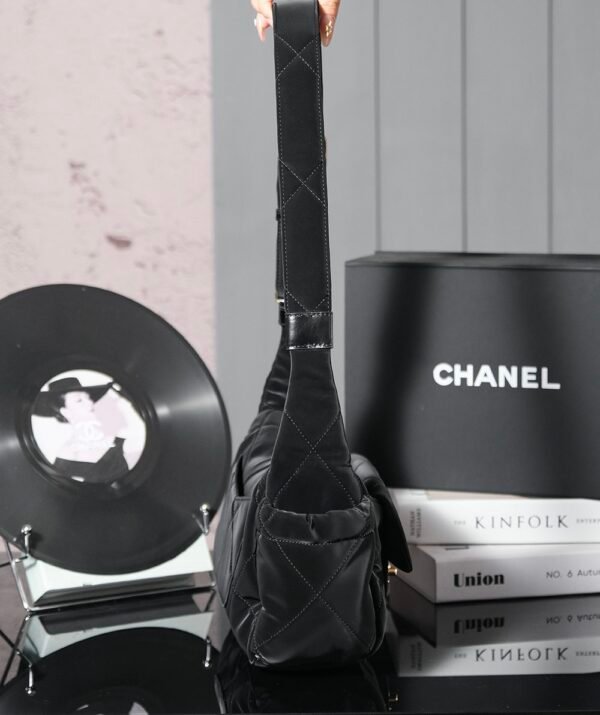 CHANEL - Image 12