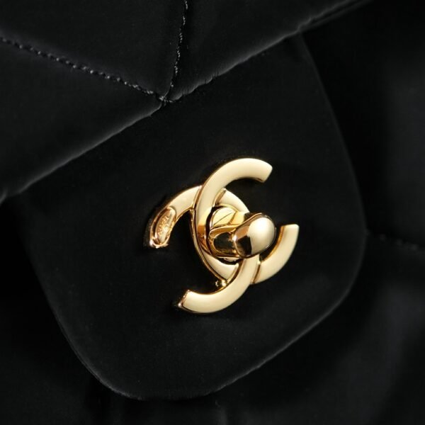 CHANEL - Image 3