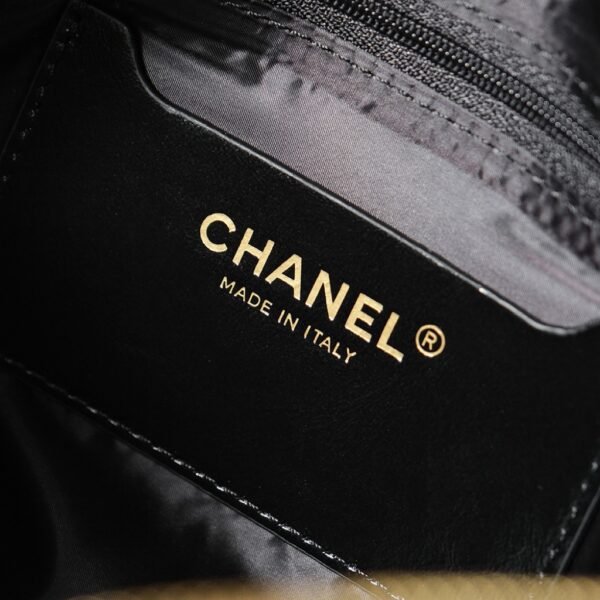 CHANEL - Image 2