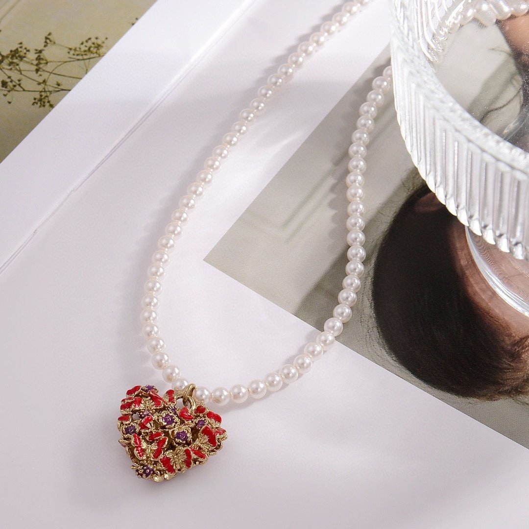 Dior - Image 2