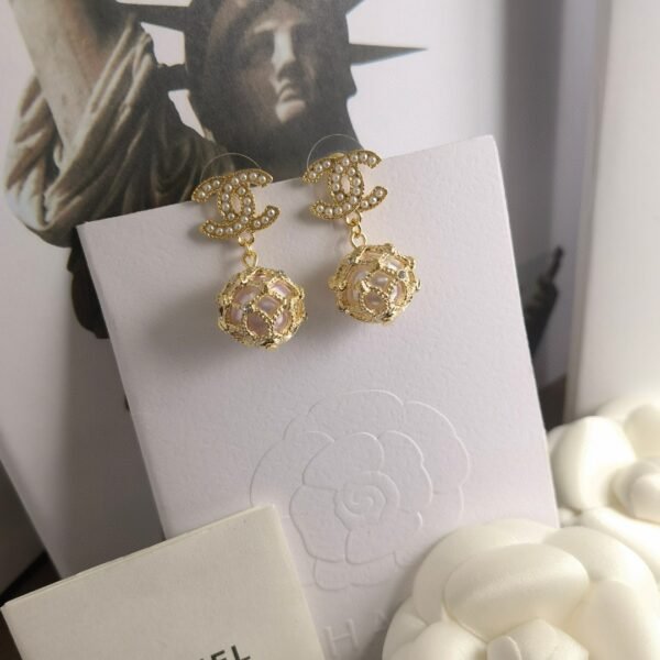 CHANEL - Image 3