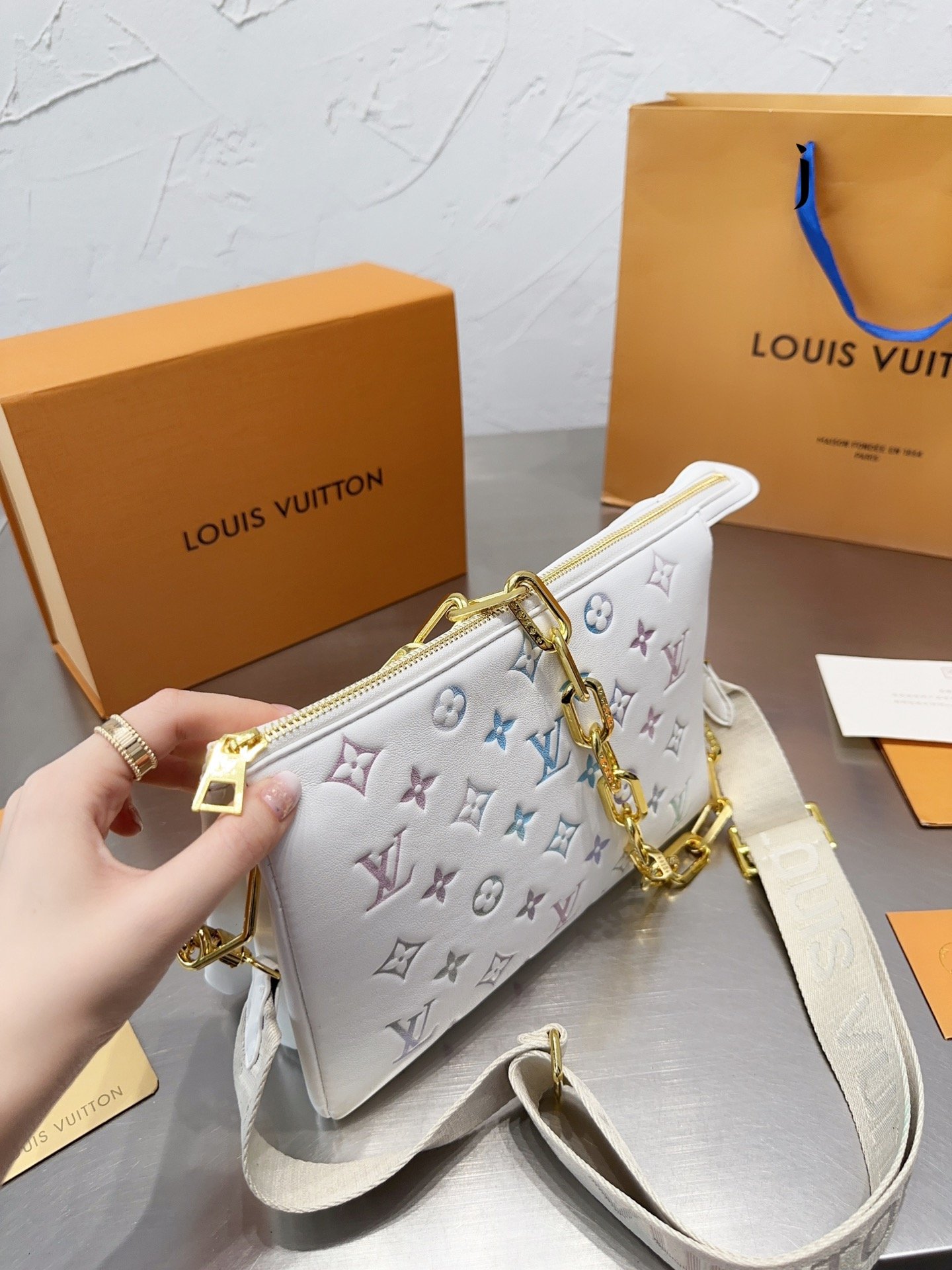 LOUIS VUITTON x Takashi Murakami - Image 9