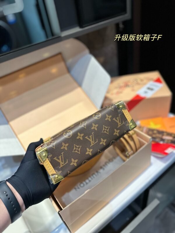 LOUIS VUITTON SIDE TRUNK - Image 2