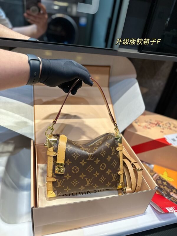 LOUIS VUITTON SIDE TRUNK - Image 3