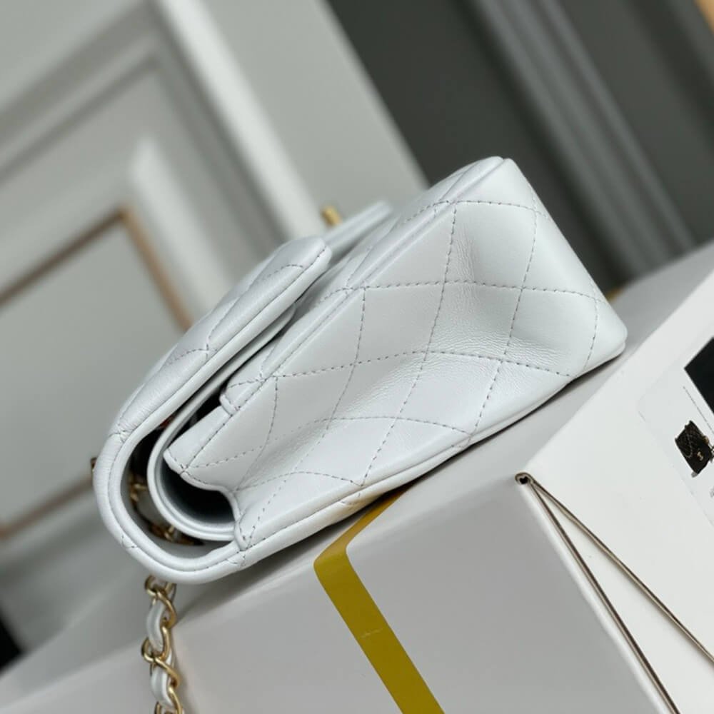 CHANEL Classic Flap Medium(HIGH-END GRADE) - Image 4